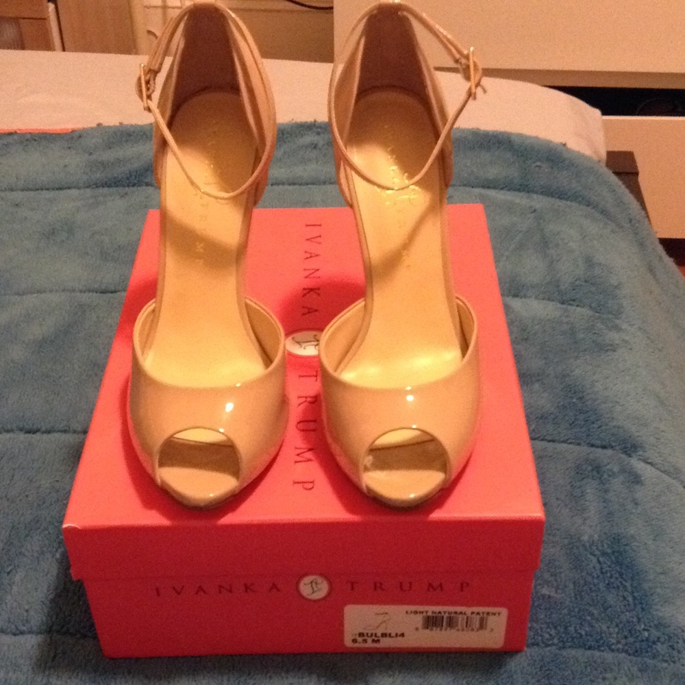 Nude peep toe pump heels
